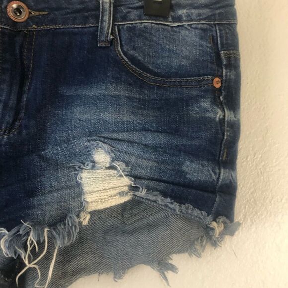 Cotton on distressed Blue Jean Shorts size 8 - Picture 3 of 6